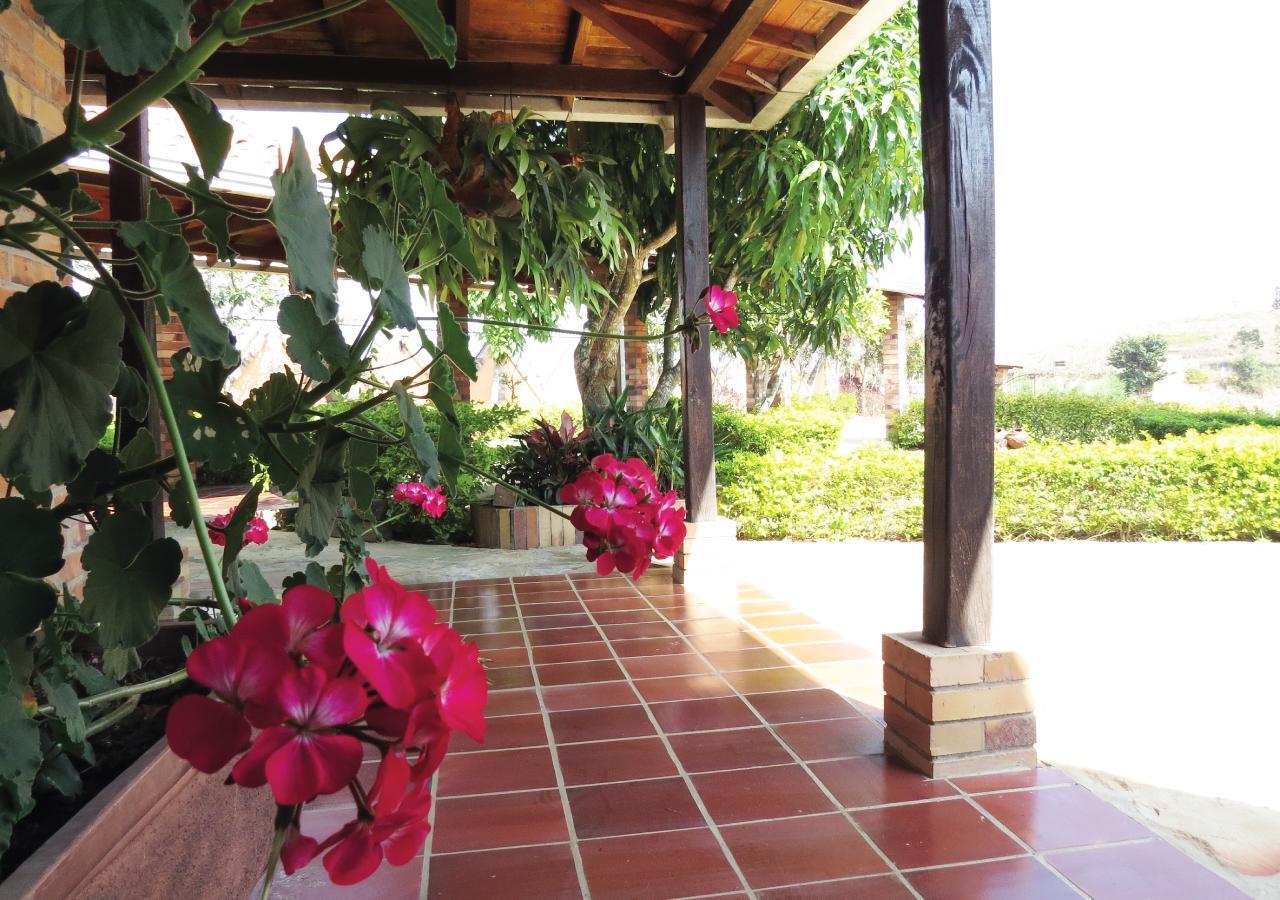 Hotel Cristo Rey Campestre Los Santos  Exterior photo